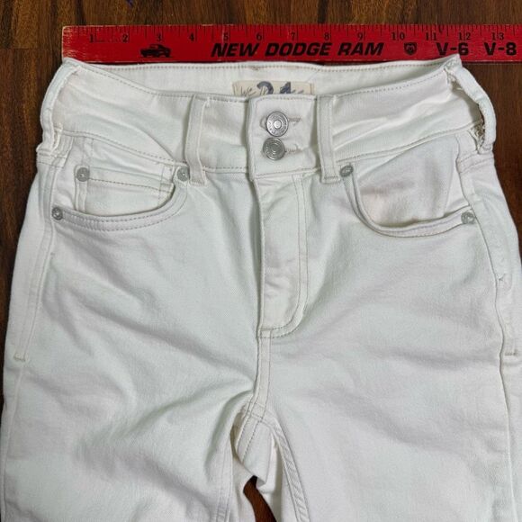 Free People We The Free Shayla Bootcut Jeans in Pebble White Women’s Size 24 - Picture 7 of 10